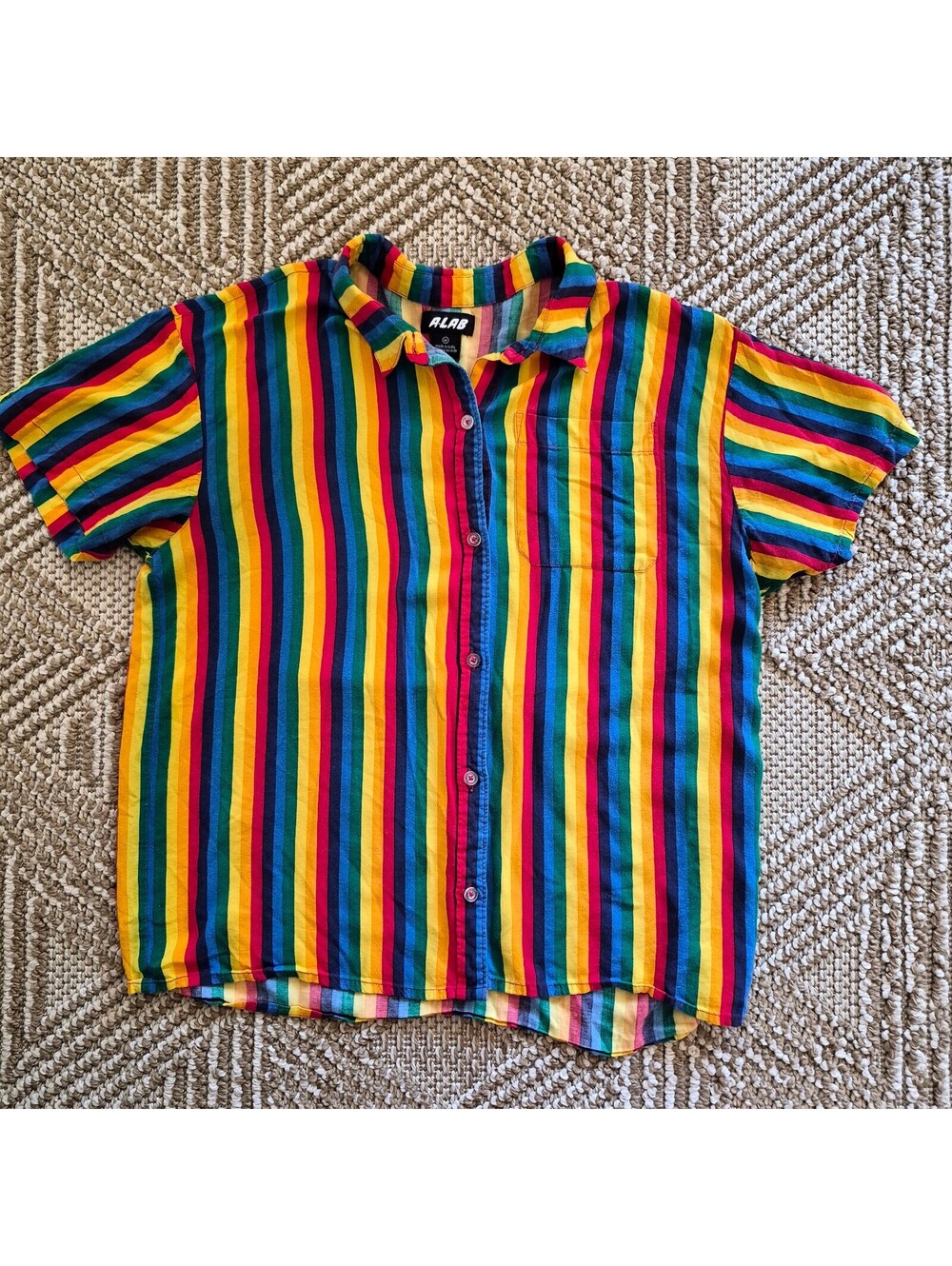ALAB Prism Stripe Retro Short Sleeve Button Down M